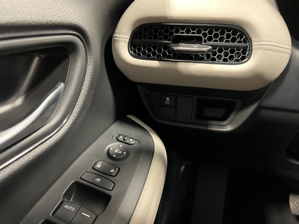 Thumbnail: 2025 Honda HR-V - 22