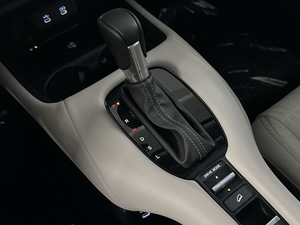 Thumbnail: 2026 Honda HR-V - 15
