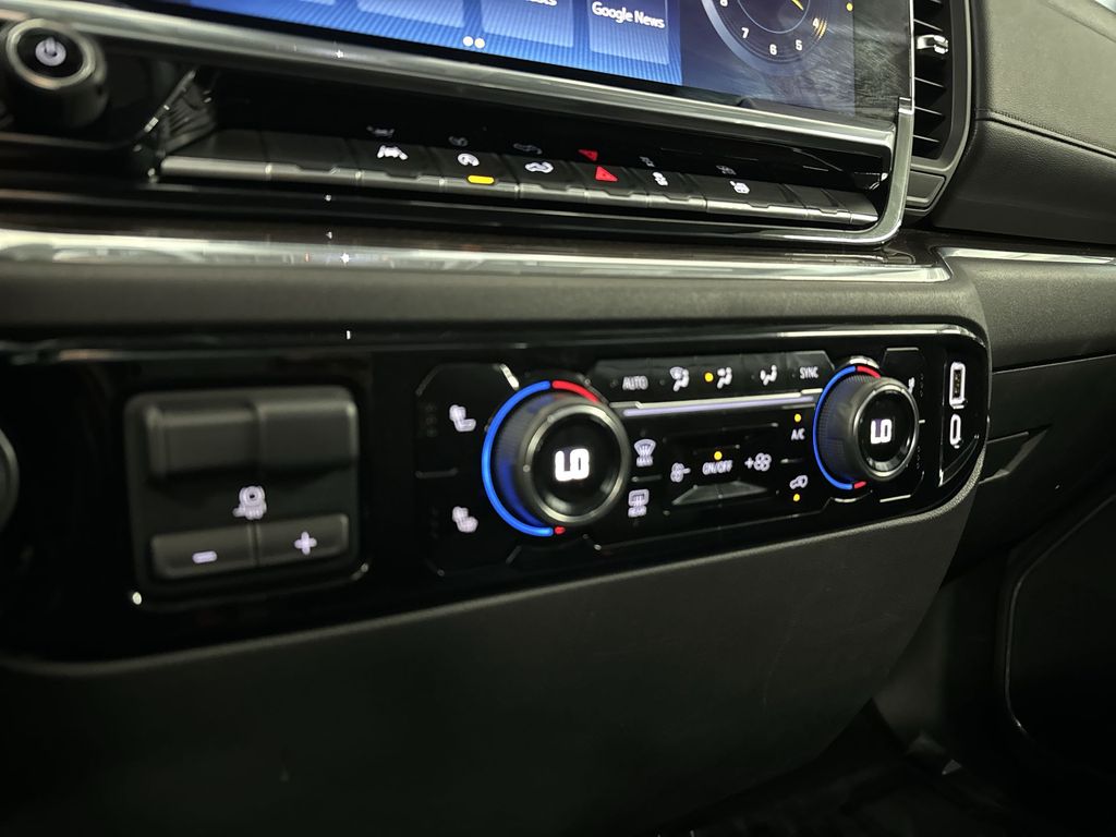 Thumbnail: 2023 Chevrolet Silverado 1500 - 22