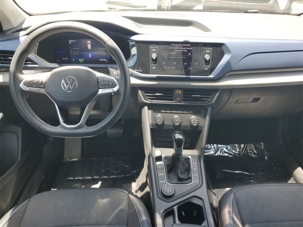 2022 Volkswagen Taos SE 10