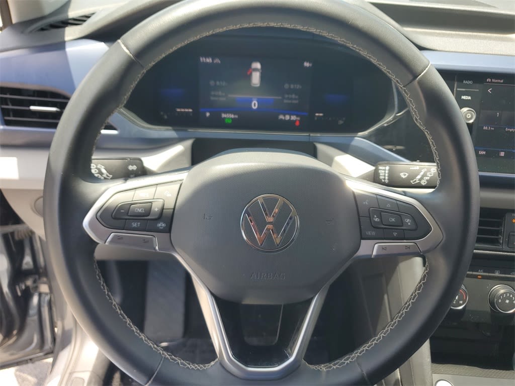 2022 Volkswagen Taos SE 14
