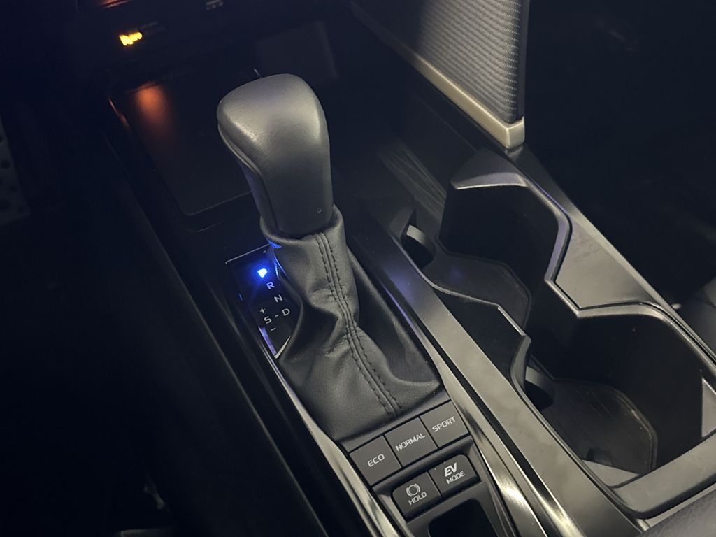 Thumbnail: 2025 Toyota Camry - 14