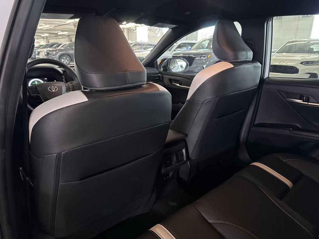 Thumbnail: 2025 Toyota Camry - 27
