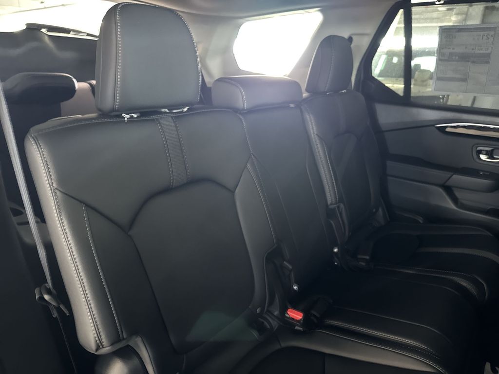 Thumbnail: 2026 Honda Pilot - 28