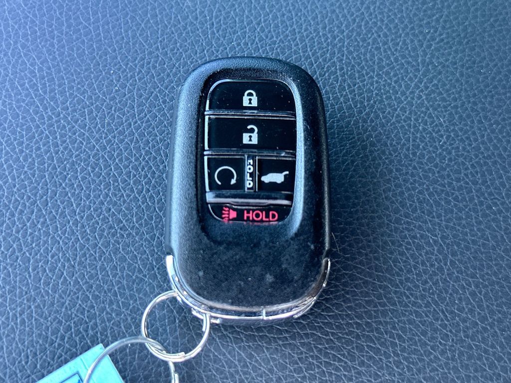 Thumbnail: 2023 Honda Pilot - 18