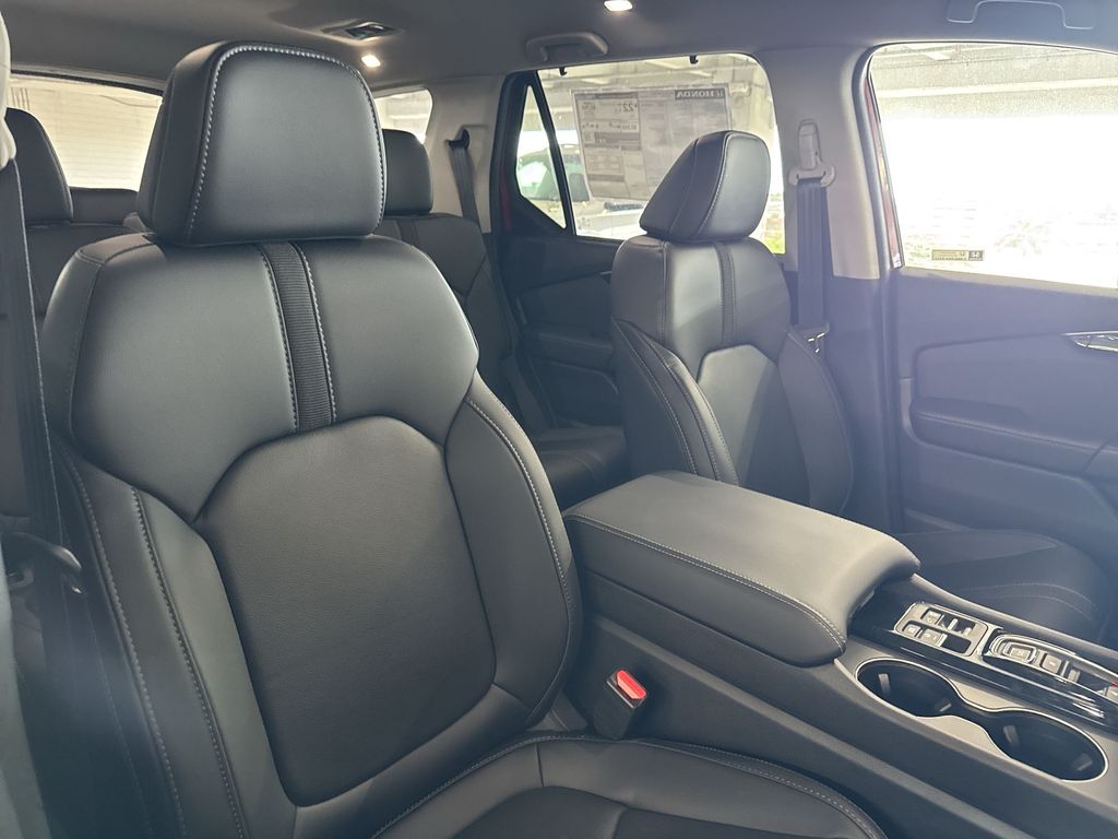 Thumbnail: 2026 Honda Pilot - 10