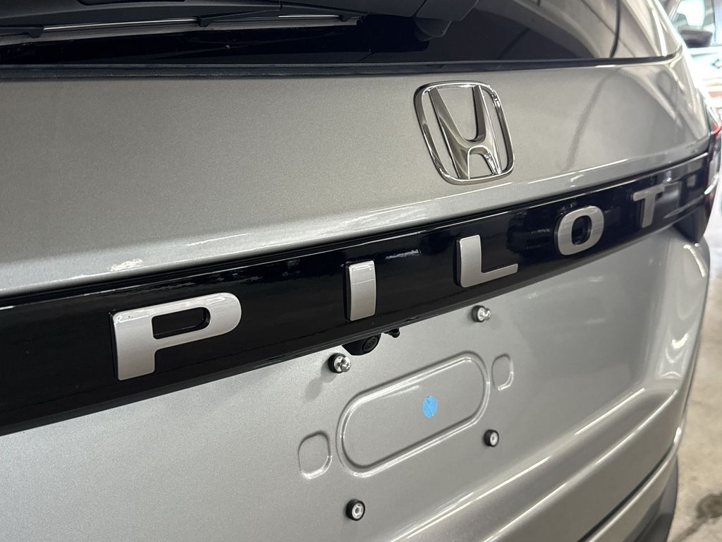 Thumbnail: 2026 Honda Pilot - 6
