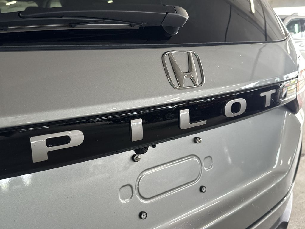 Thumbnail: 2026 Honda Pilot - 6