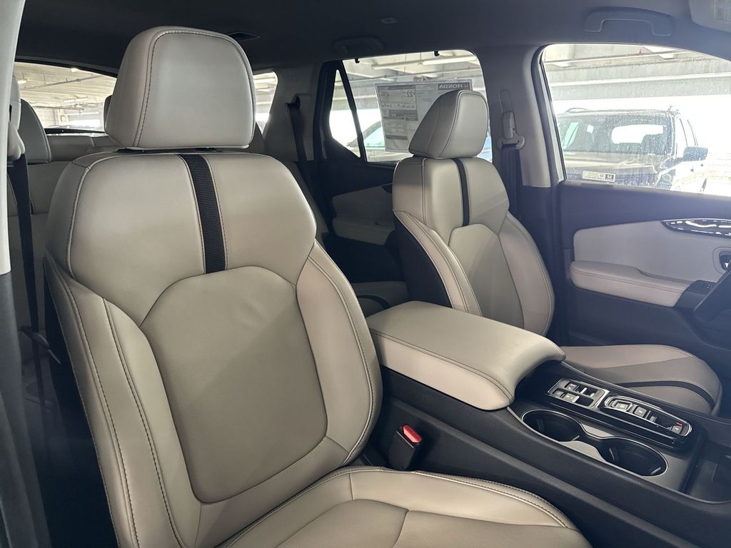 Thumbnail: 2026 Honda Pilot - 12