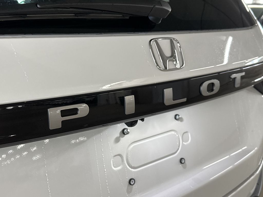 Thumbnail: 2026 Honda Pilot - 7