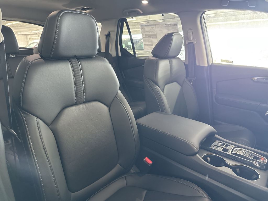 Thumbnail: 2026 Honda Pilot - 12