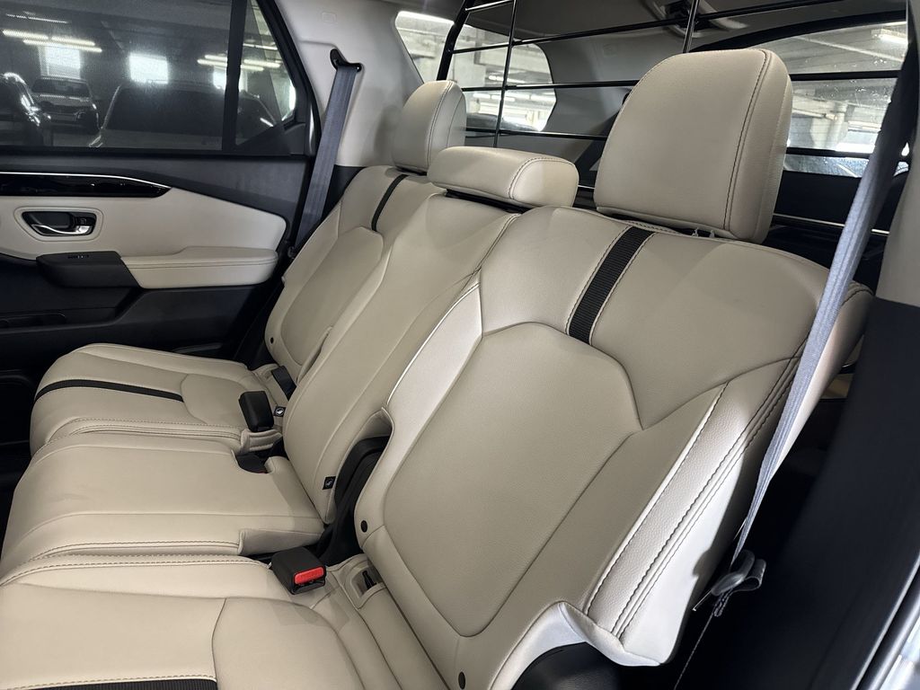 Thumbnail: 2026 Honda Pilot - 12
