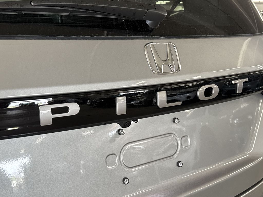 Thumbnail: 2026 Honda Pilot - 6