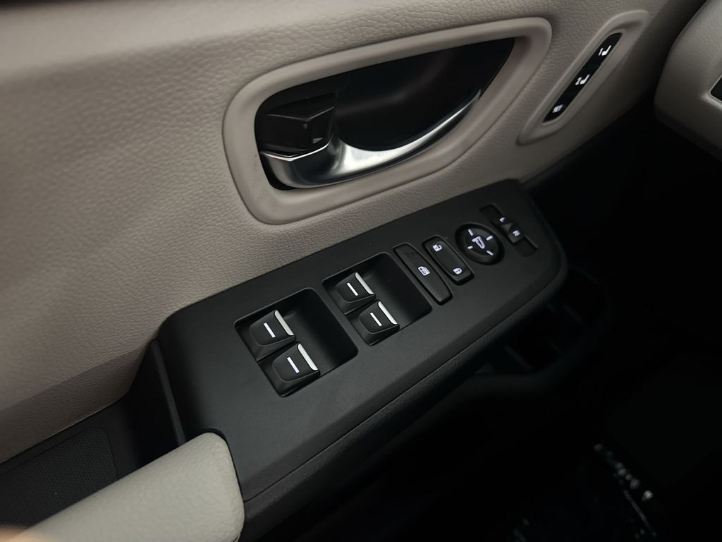 Thumbnail: 2026 Honda Pilot - 24