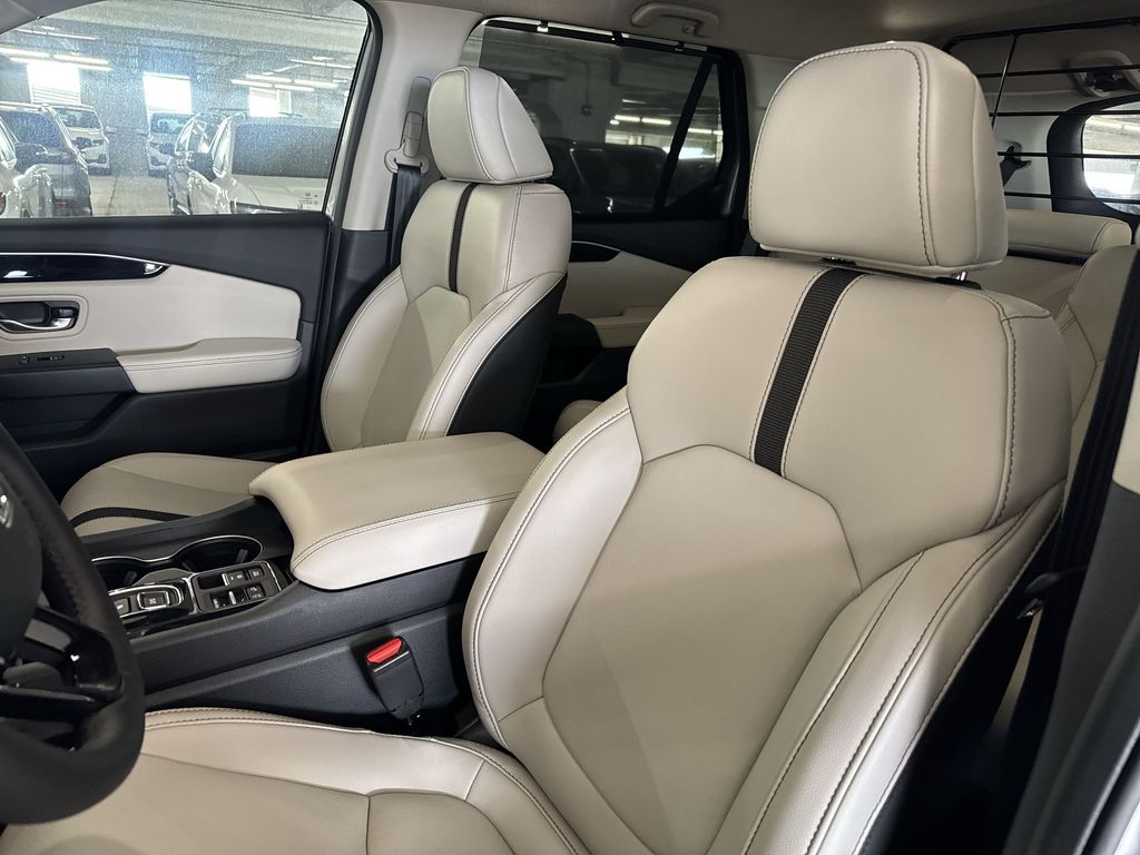 Thumbnail: 2026 Honda Pilot - 10