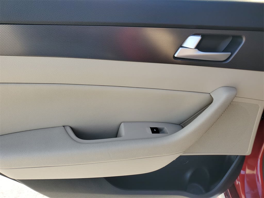 2015 Hyundai Sonata Sport 19