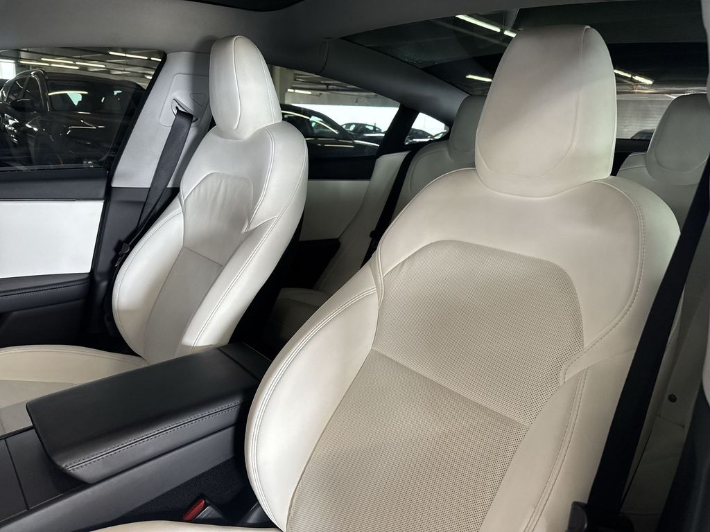 Thumbnail: 2025 Tesla Model 3 - 9