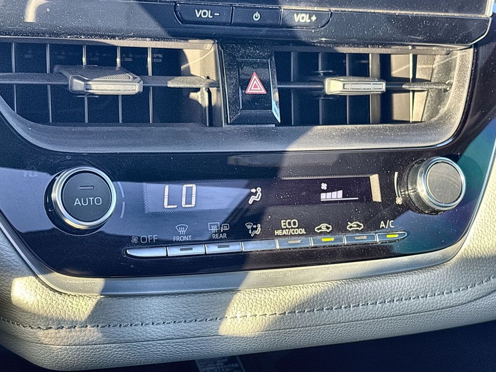 Thumbnail: 2025 Toyota Corolla - 26