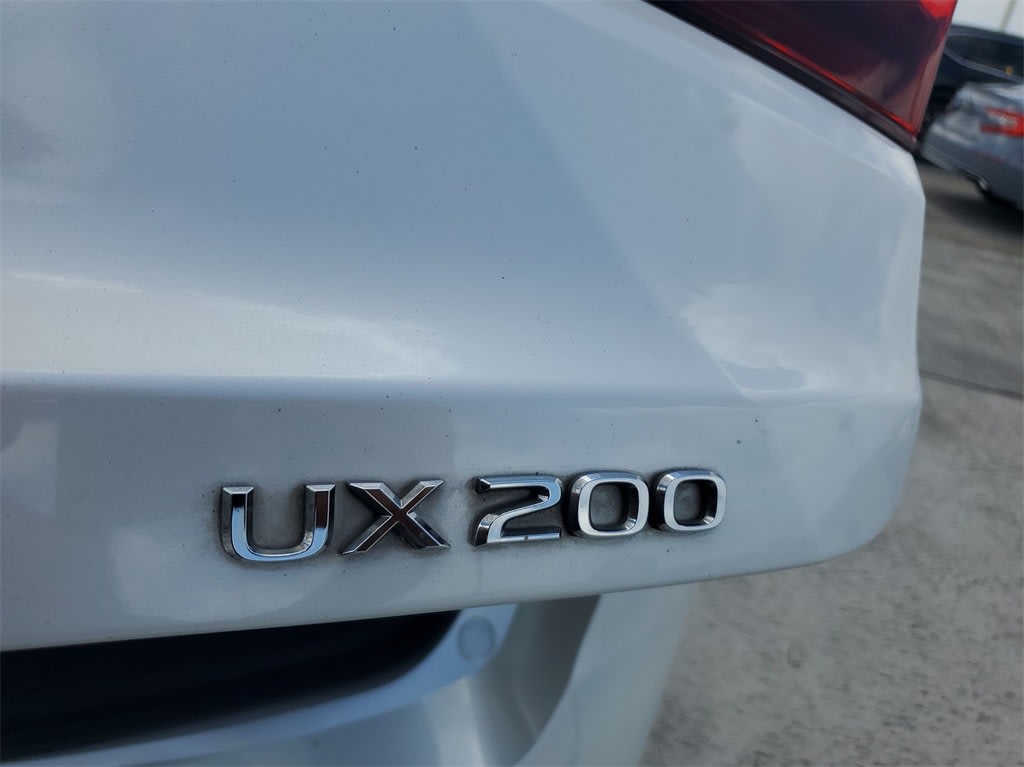 2021 Lexus UX 200 7