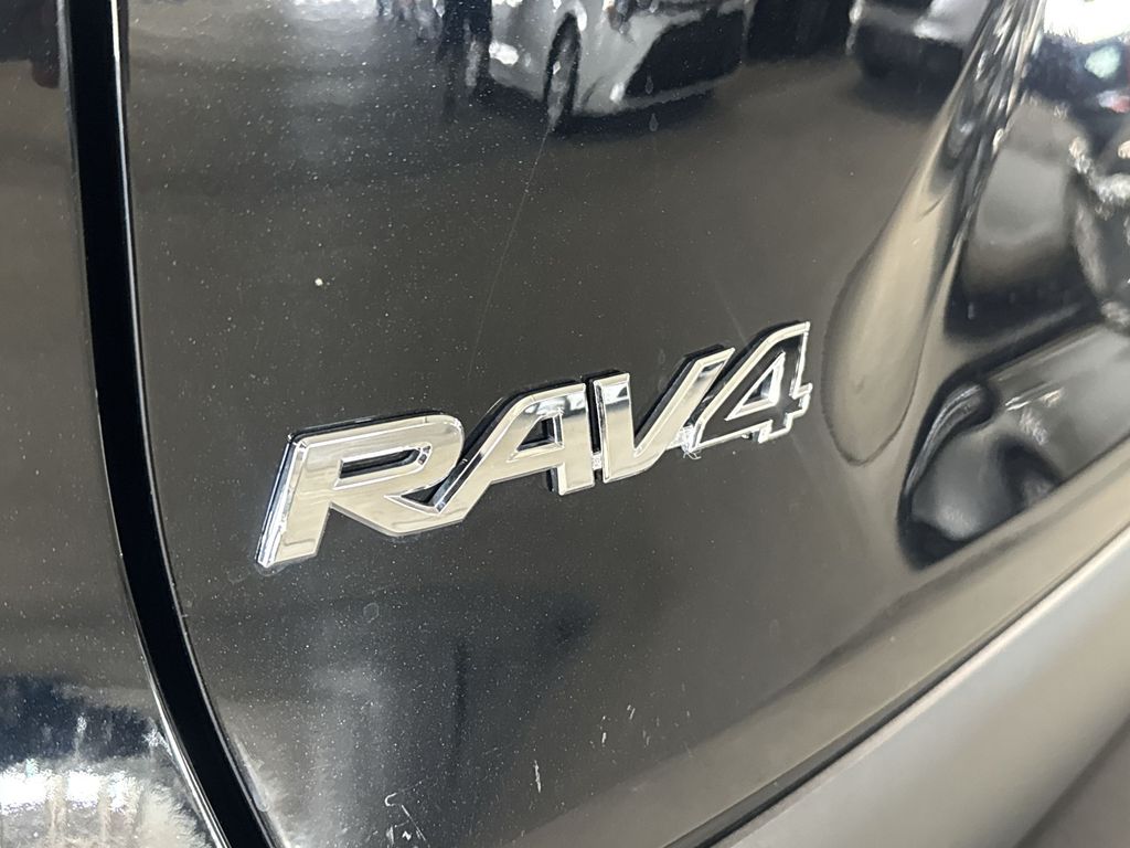 Thumbnail: 2025 Toyota RAV4 - 6