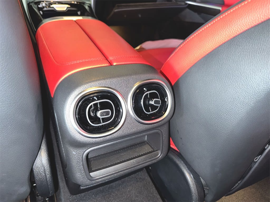 2024 Mercedes-Benz GLC 300 21