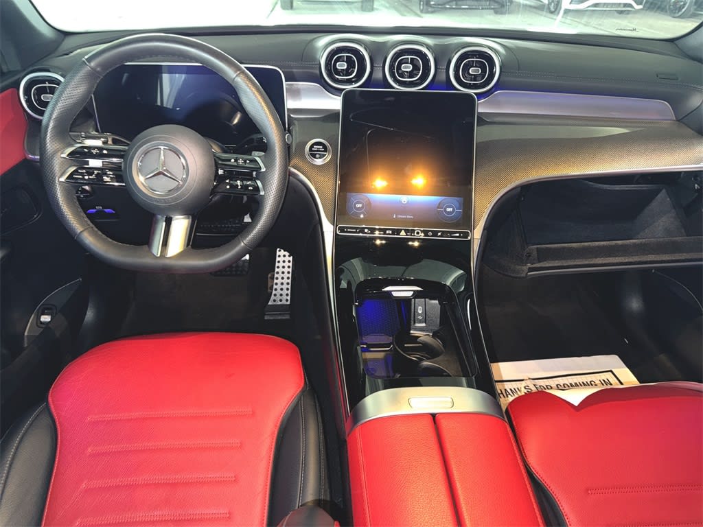 2024 Mercedes-Benz GLC 300 2