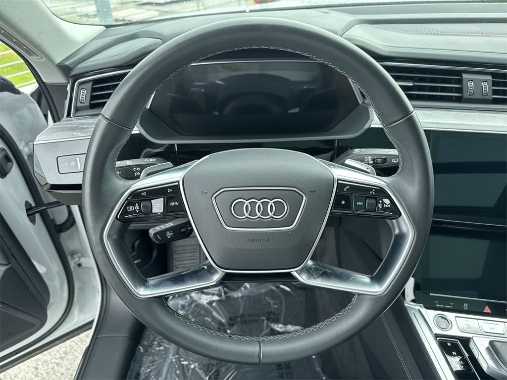 Thumbnail: 2024 Audi Q8 e-tron - 10