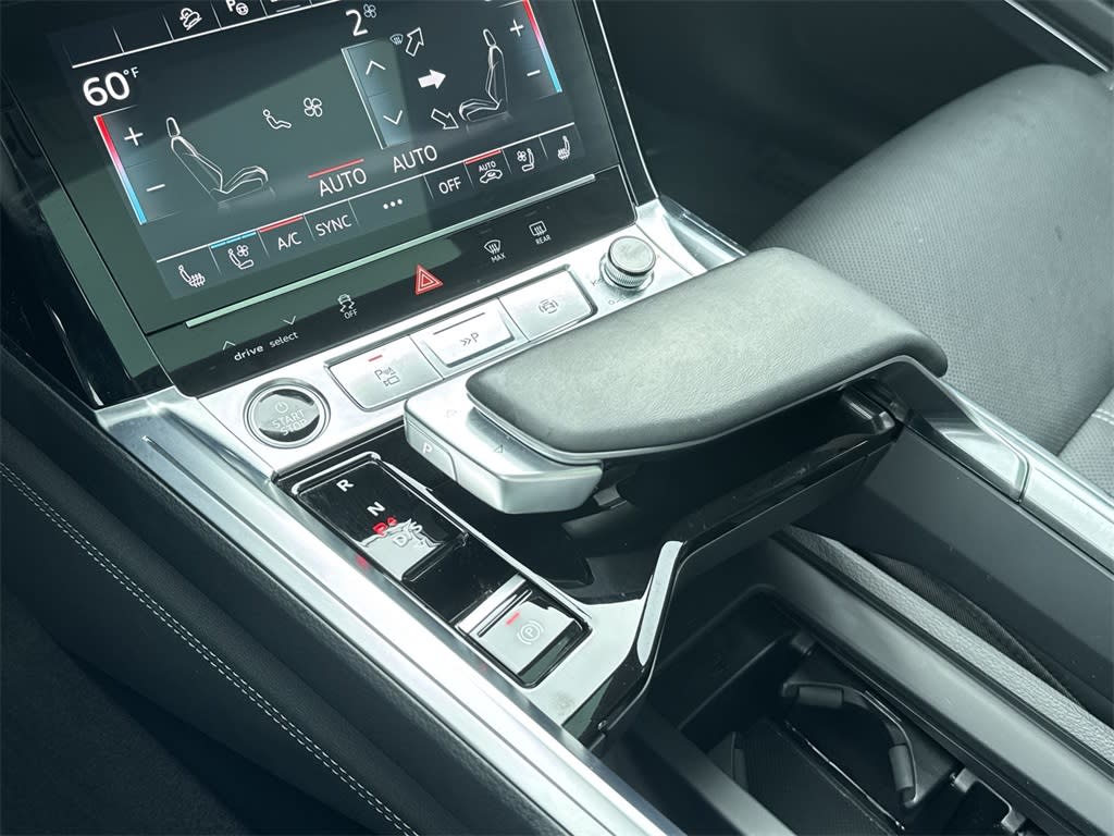 Thumbnail: 2024 Audi Q8 e-tron - 16