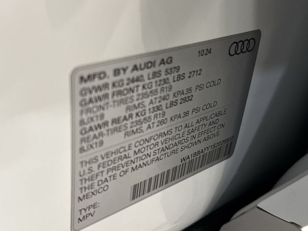 Thumbnail: 2025 Audi Q5 - 17