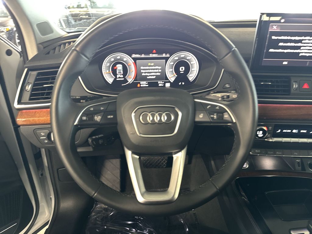 Thumbnail: 2025 Audi Q5 - 2