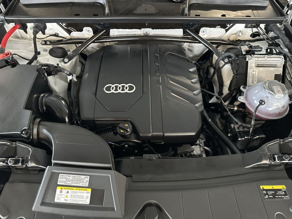 Thumbnail: 2025 Audi Q5 - 8