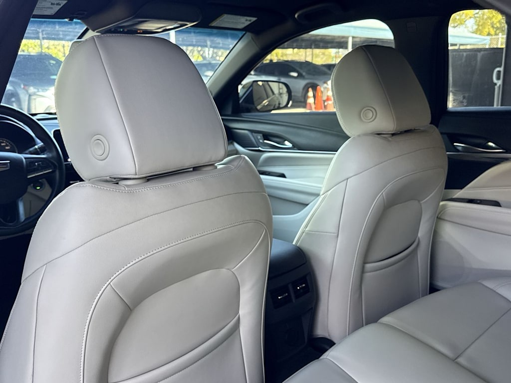 Thumbnail: 2023 Cadillac CT4 - 12