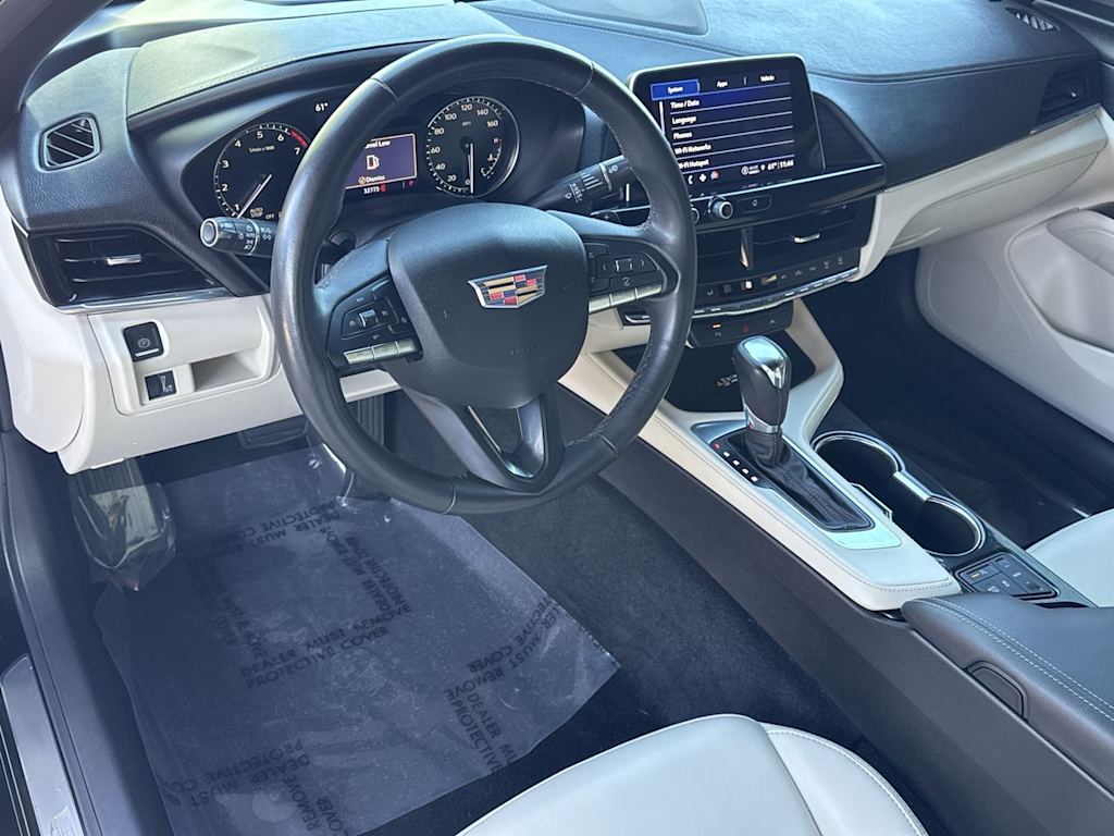 Thumbnail: 2023 Cadillac CT4 - 2