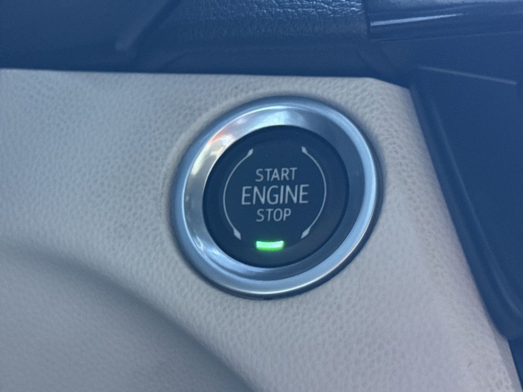 Thumbnail: 2023 Cadillac CT4 - 25