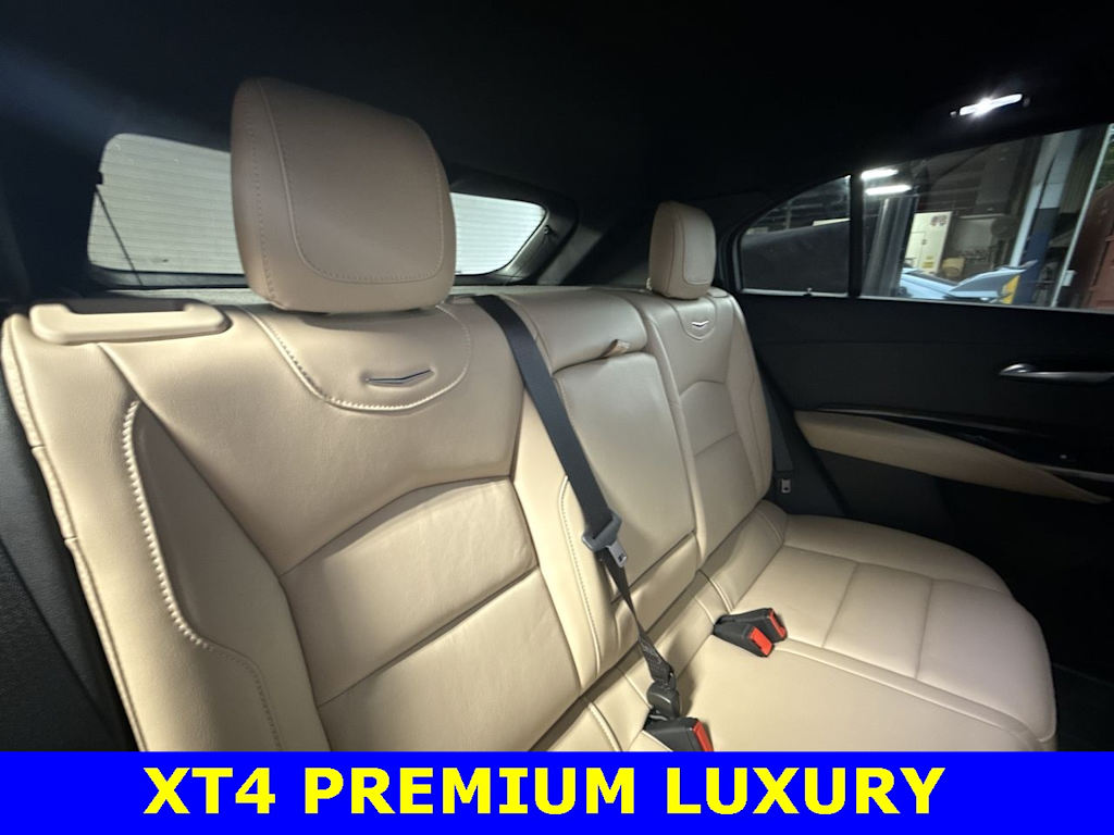 Thumbnail: 2024 Cadillac XT4 - 27