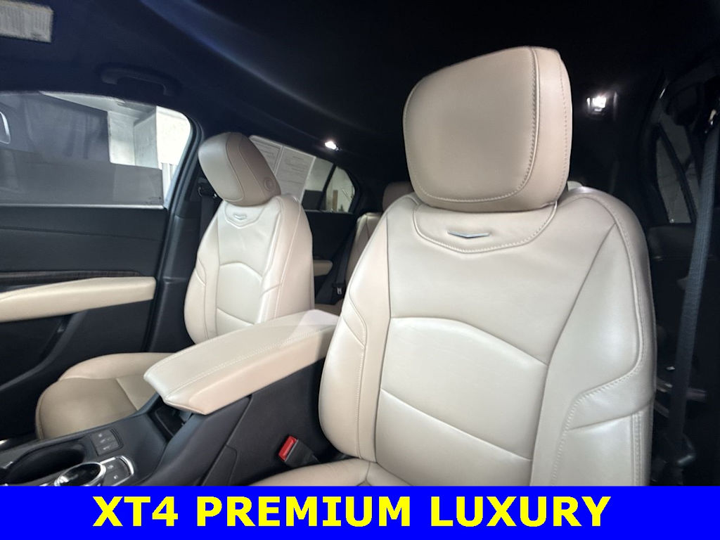 Thumbnail: 2024 Cadillac XT4 - 11