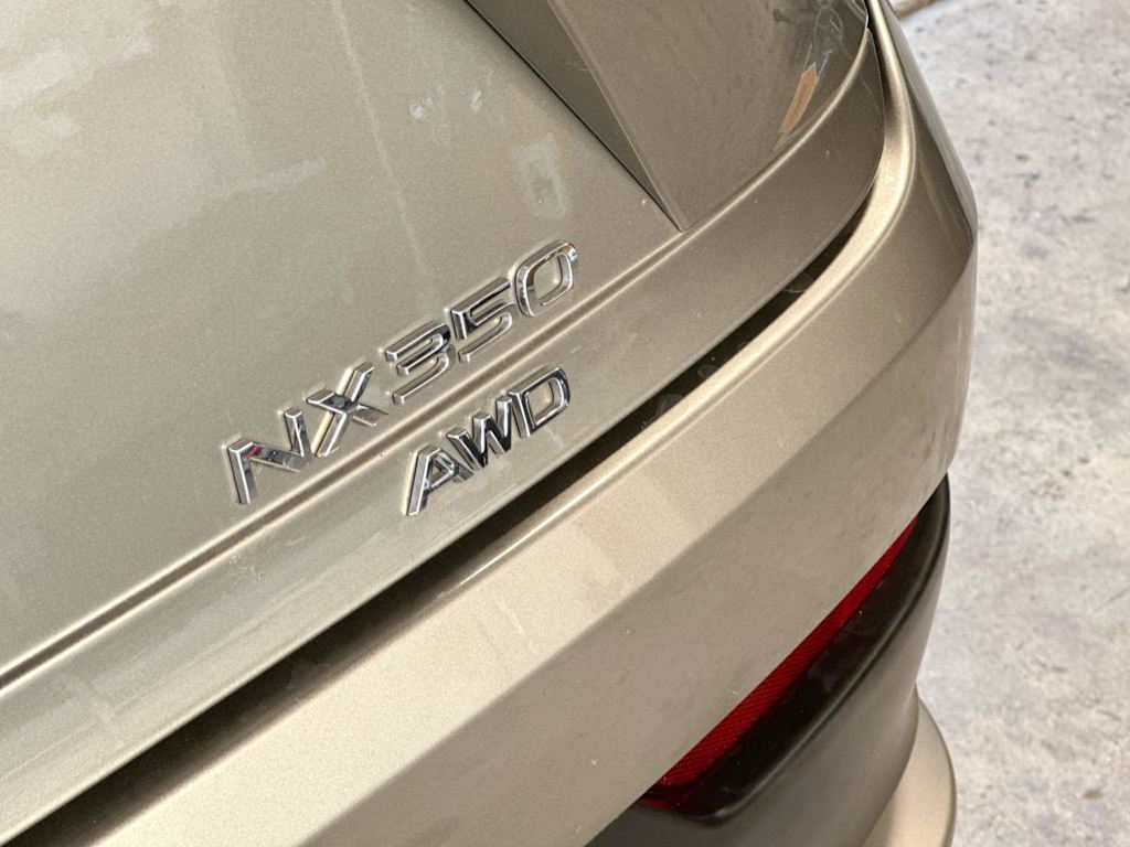 Thumbnail: 2024 Lexus ES - 7
