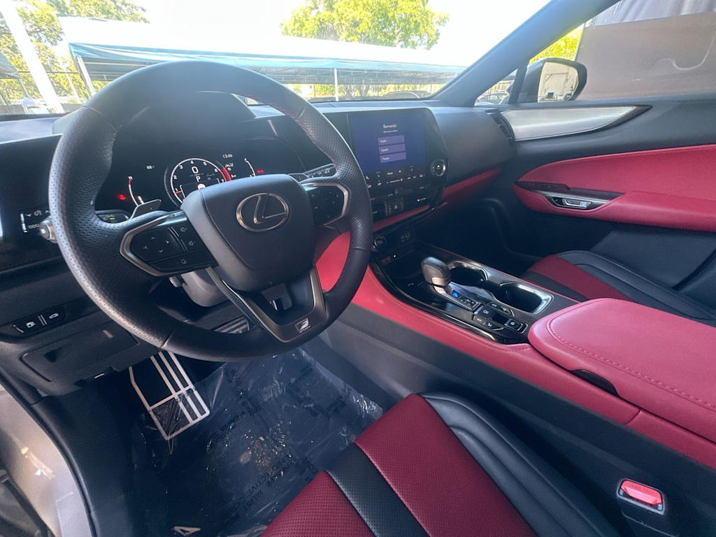 Thumbnail: 2024 Lexus ES - 2