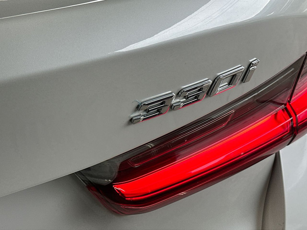 Thumbnail: 2025 BMW 3 Series - 7