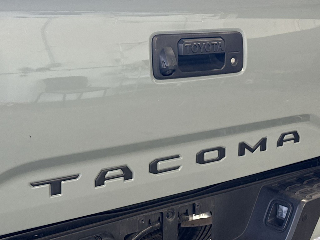 Thumbnail: 2023 Toyota Tacoma - 24