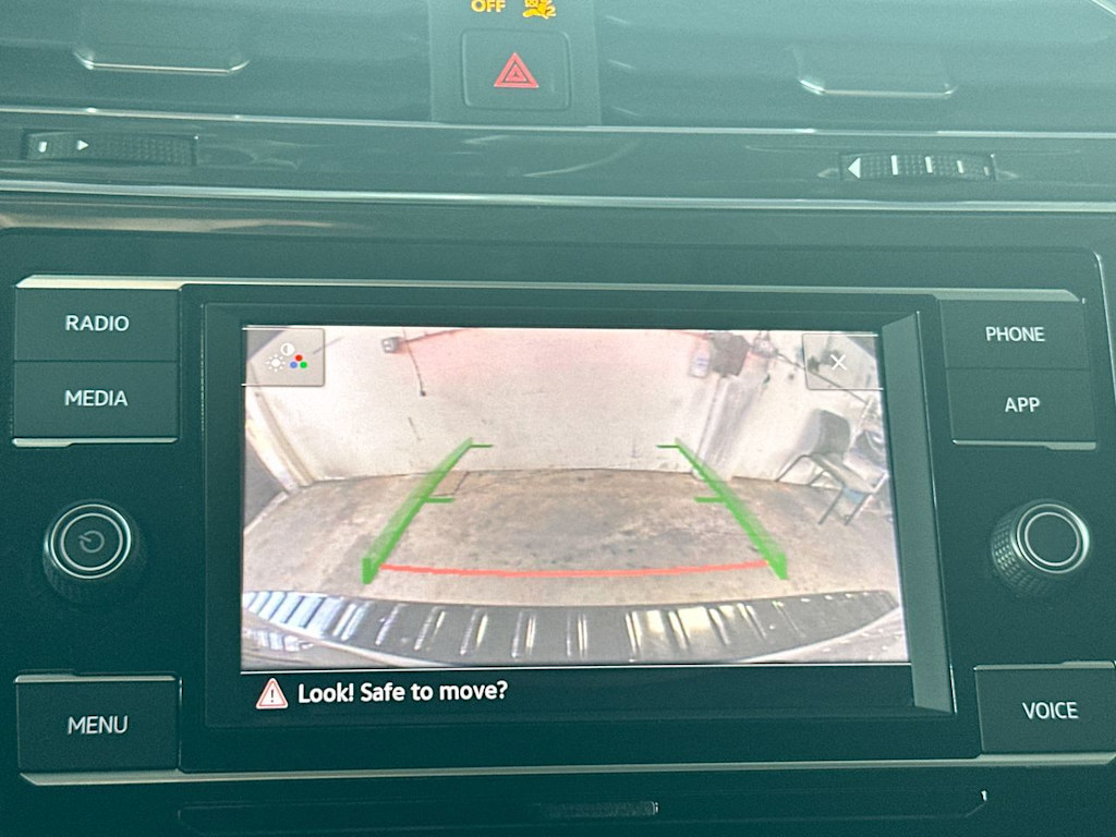 Thumbnail: 2023 Volkswagen Tiguan - 26