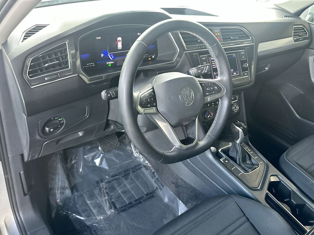 Thumbnail: 2023 Volkswagen Tiguan - 2