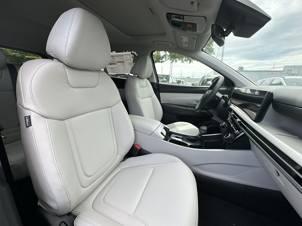 Thumbnail: 2025 Hyundai Tucson - 12