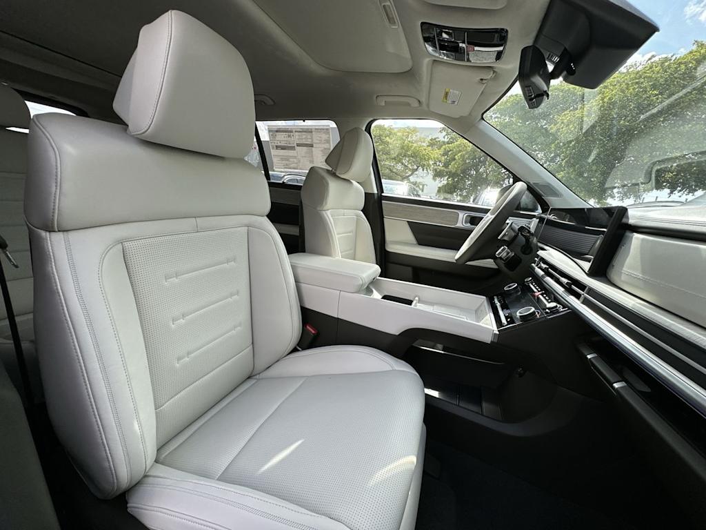 Thumbnail: 2025 Hyundai Santa Fe - 10