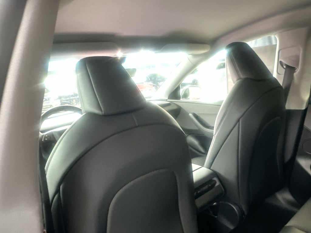 Thumbnail: 2026 Tesla Model Y - 9