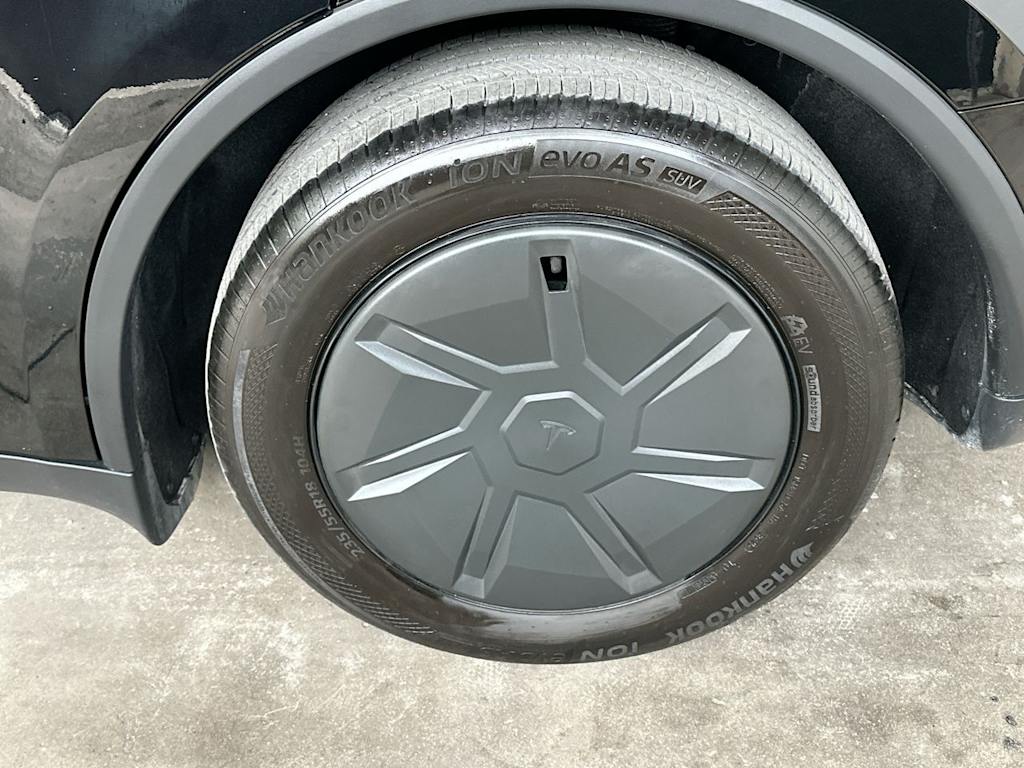 Thumbnail: 2026 Tesla Model Y - 6