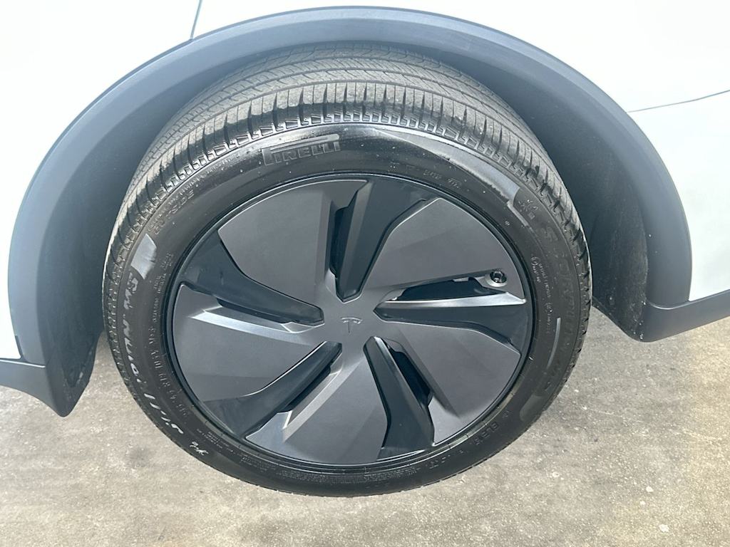 Thumbnail: 2026 Tesla Model Y - 8