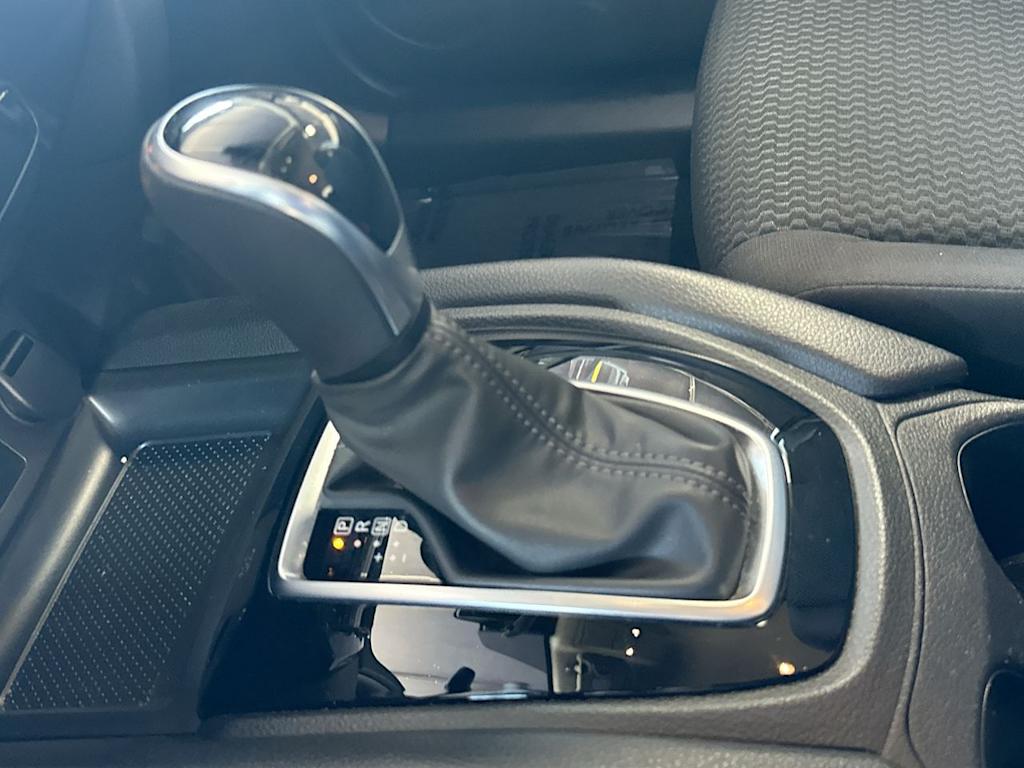 Thumbnail: 2020 Nissan Rogue Sport - 16