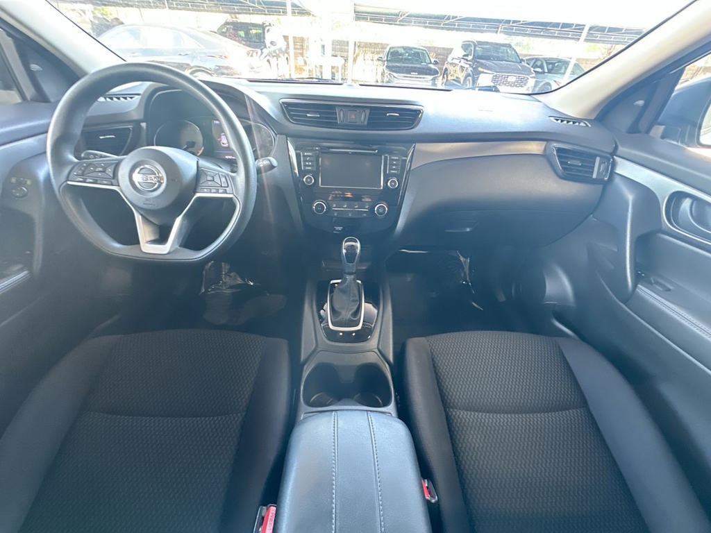 Thumbnail: 2020 Nissan Rogue Sport - 14