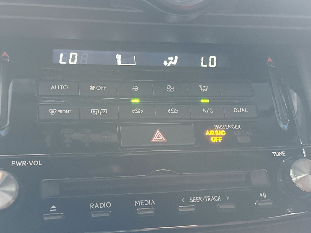 Thumbnail: 2024 Lexus ES - 25